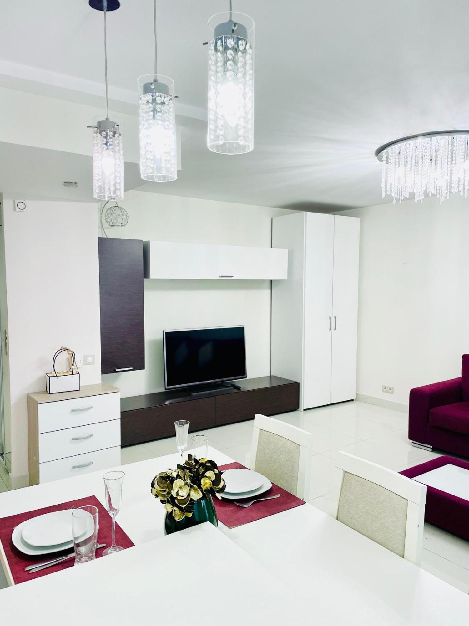 Apartment Spacious In The Center Of Near The Sea Nice